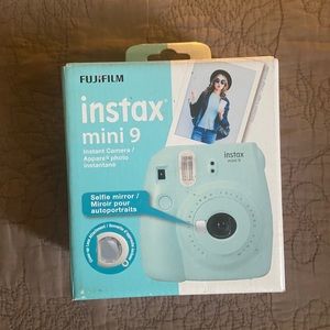 Mini instax. Mini 9 camera